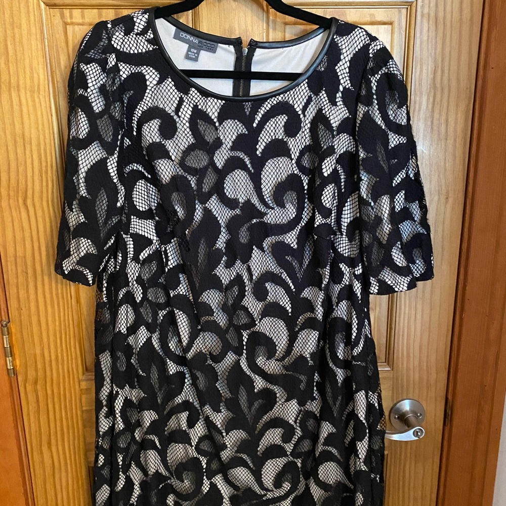 Donna Ricco Black Lace Overlay Dress Excellent Used Condition